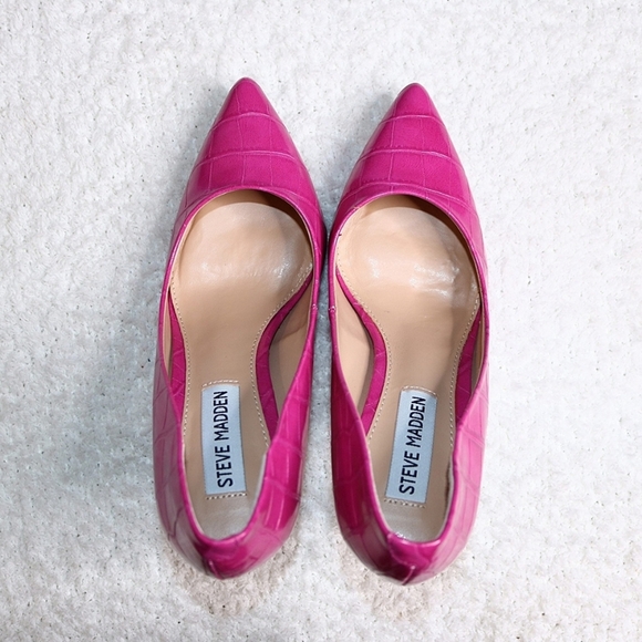 Steve Madden Vala-C Pointed Toe Pump in Pink Size 6 NWOB - Picture 3 of 5